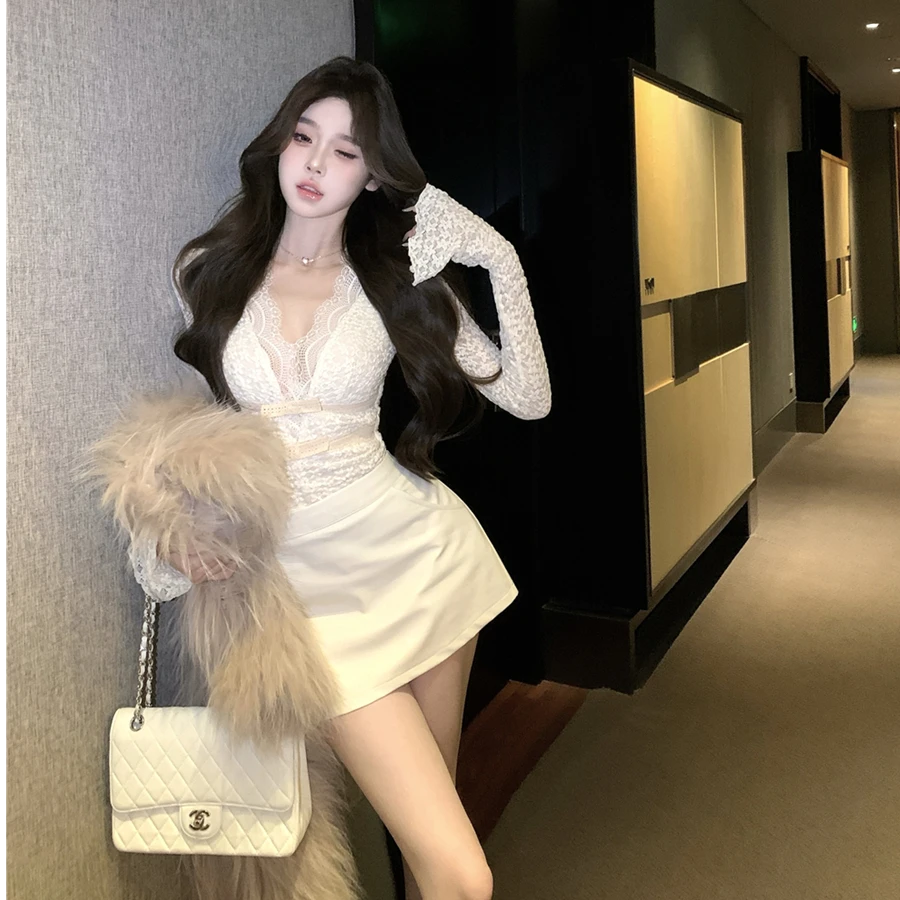 法式富家千金假两件蕾丝连衣裙女秋冬高级性感纯欲气质收腰包臀裙