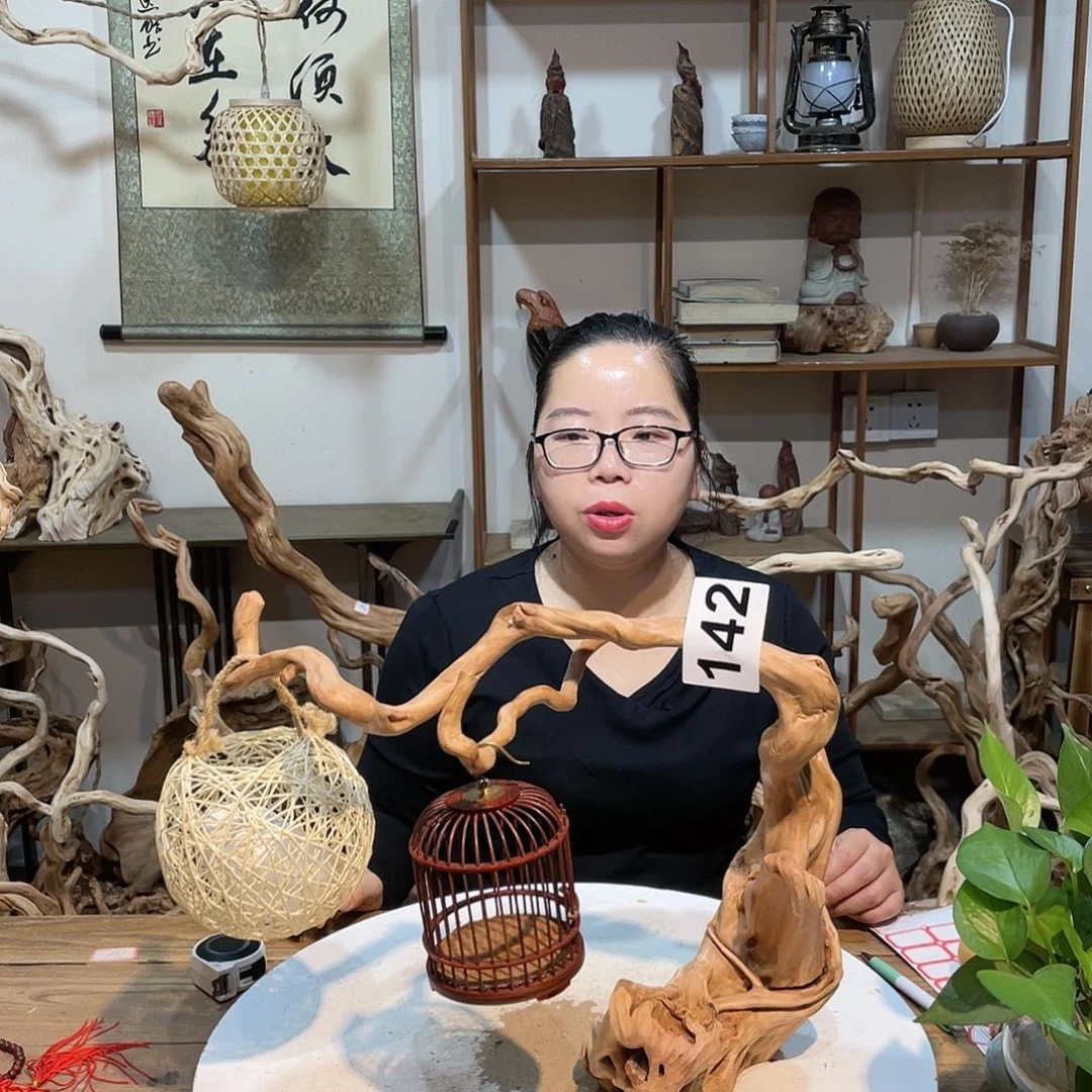 柏木顺**然杜鹃根根艺摆件