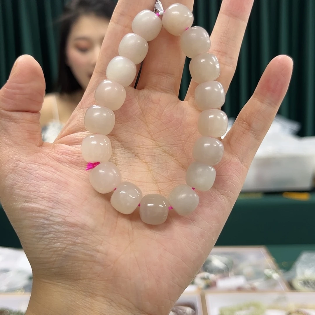 和田玉手链未镶嵌a693
