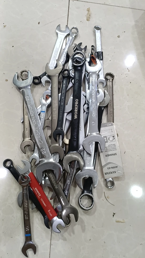 手动扳手2斤装。《出口外贸款》