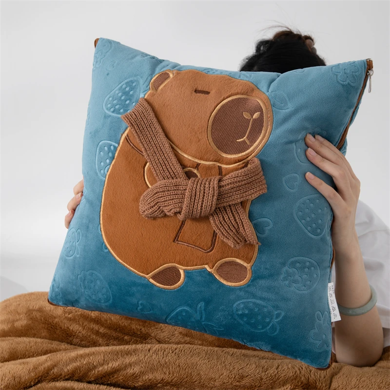 加绒加厚多功能抱枕被子两用车载沙发二合一折叠车上午休可爱被子