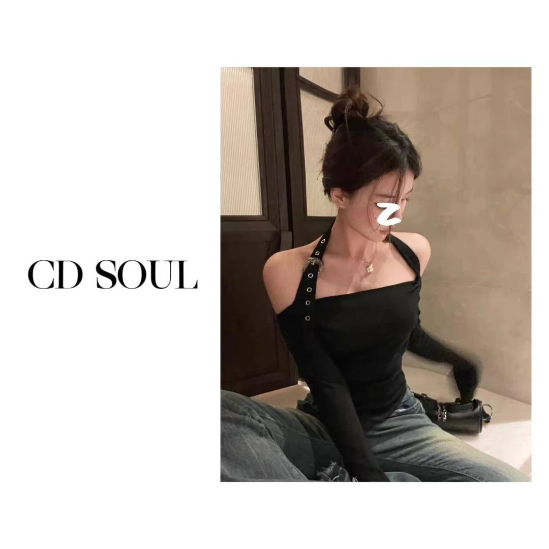 CD.soul【纯欲辣妹】性感挂脖一字肩不规则别致长袖显瘦上衣打底衫