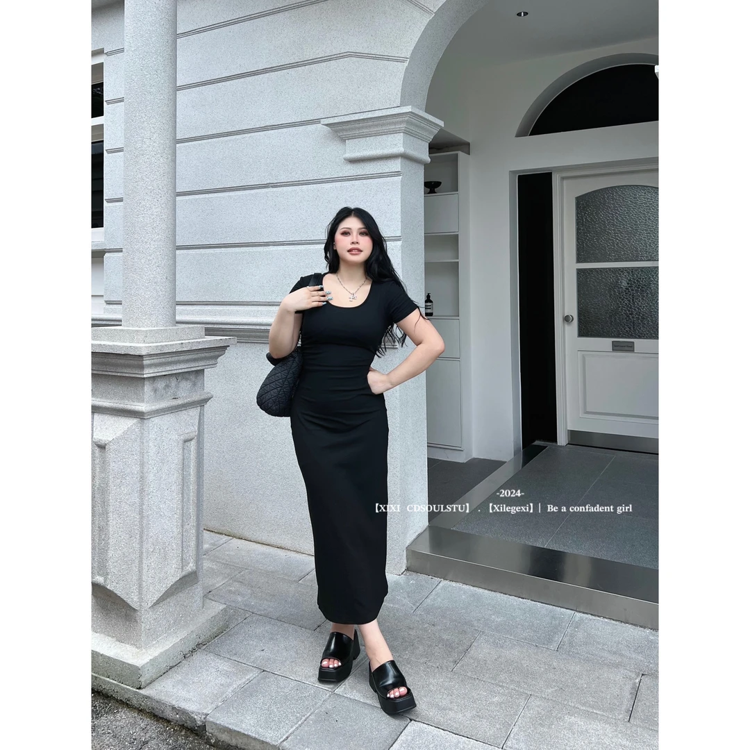 CD.soul【自成焦点】大码露背扭结收腰褶皱紧身收腰包臀连衣长裙女