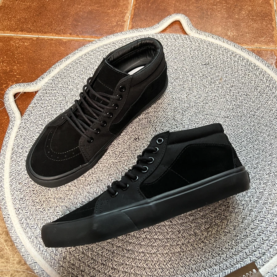 【后跟钢印棋盘格】全黑色小地球高阶中帮板鞋复古百搭板鞋休闲鞋