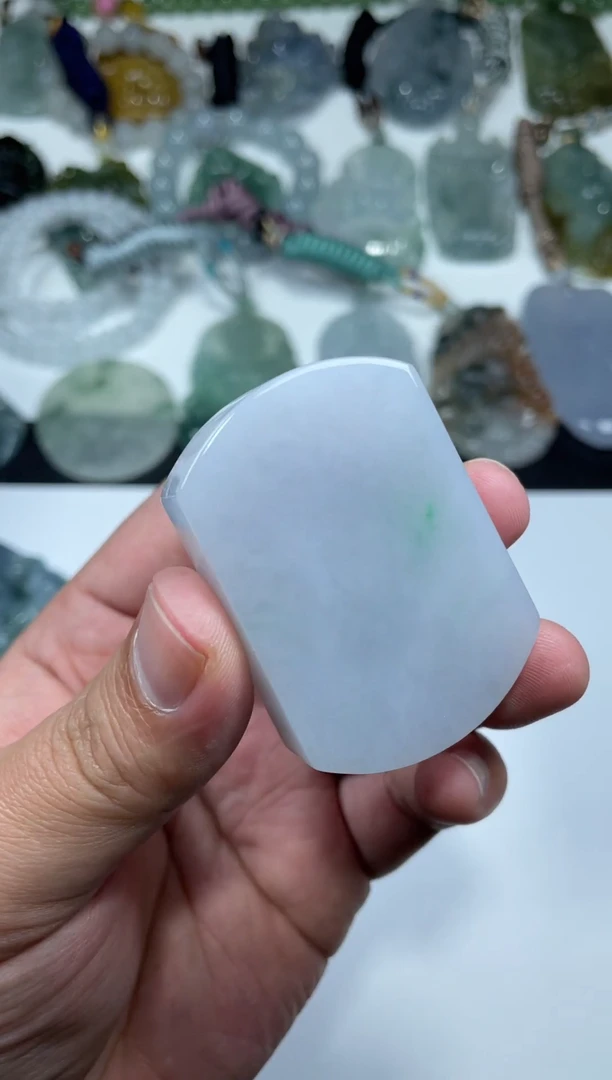 【闪购商品】翡翠颈饰未镶嵌无事牌