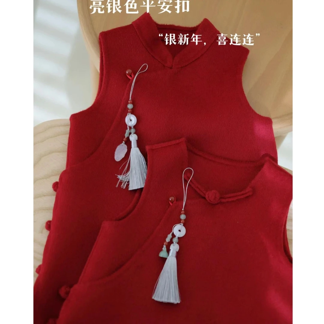 中国风童装女童红色新年服套装儿童复古国风拜年服呢料马甲背心裙