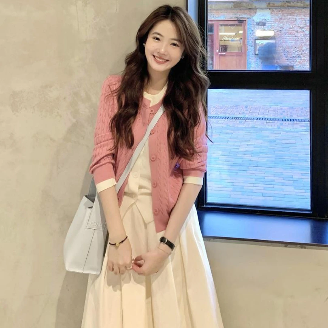 2024入秋一整套温柔风甜美假两件粉色针织衫大摆半身裙气质两件套