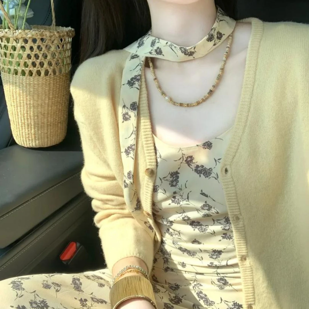 入秋穿搭一整套茶歇法式度假浪漫复古碎花吊带连衣裙外搭开衫套装