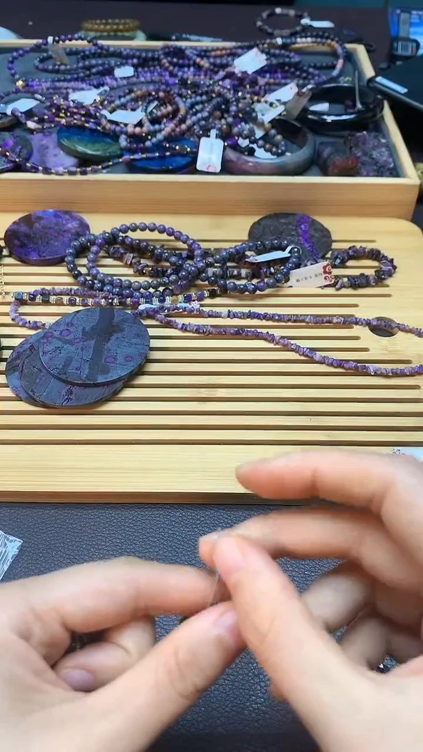 【闪购商品】苏纪石（舒俱来）耳线未镶嵌多样性发其一