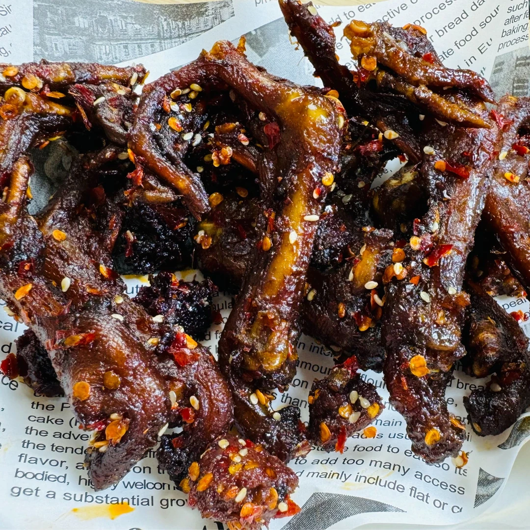 徐老板梅子鸭爪，95克*5包（1包3个），肉少介意慎拍！