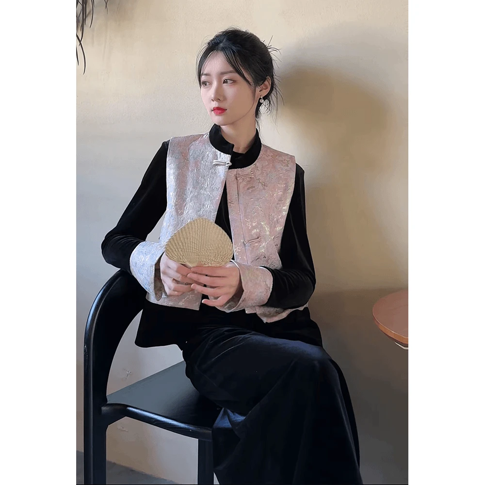 2025秋冬新款中式国风盘扣提花马甲外套丝绒内搭上衣半身裙三件套