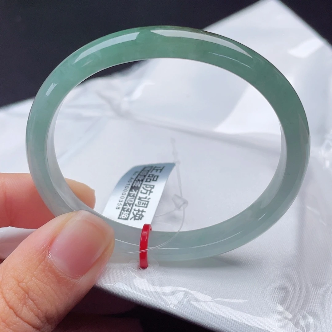 翡翠手镯（贵妃镯）未镶嵌53-54贵妃