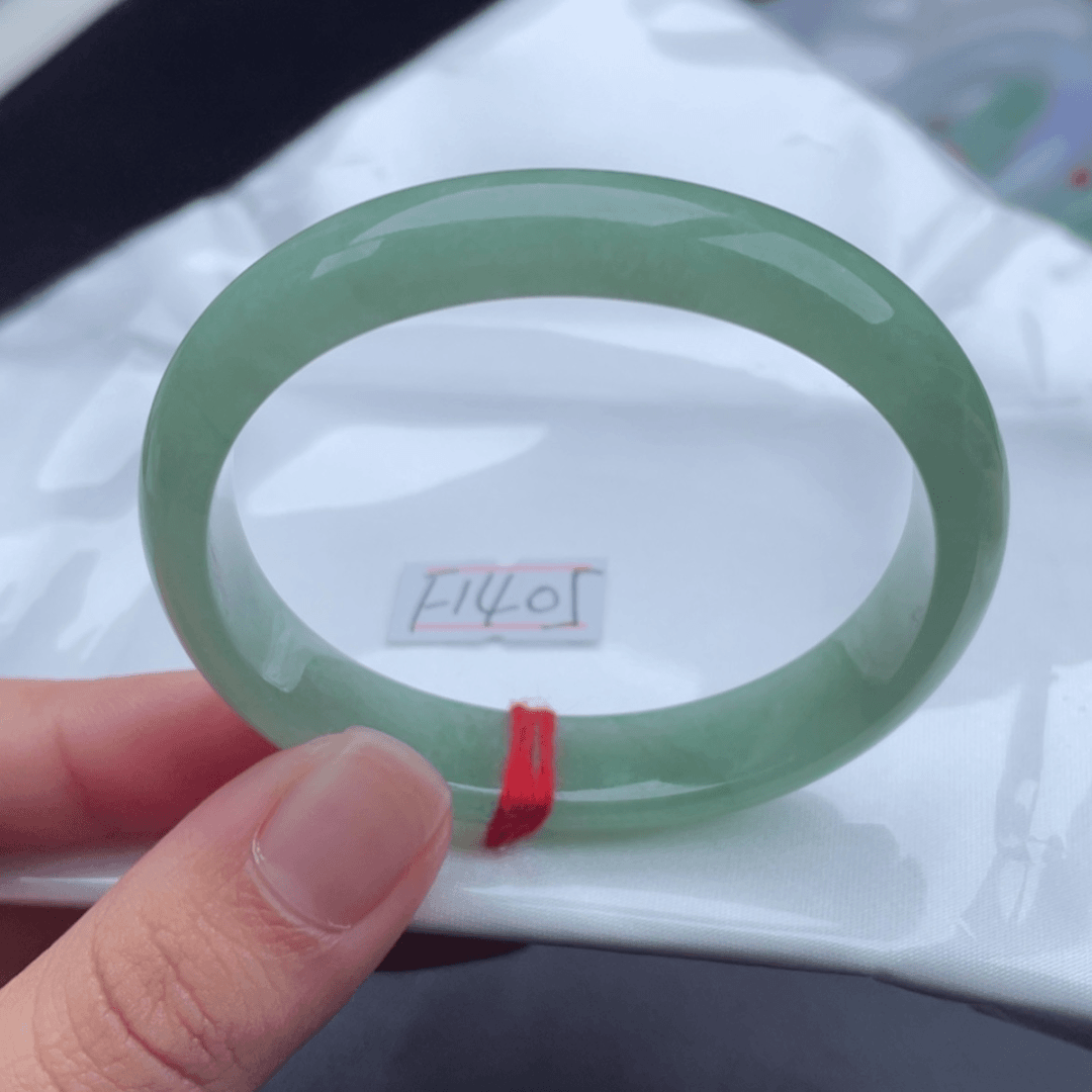 【闪购商品】翡翠手镯（贵妃镯）未镶嵌