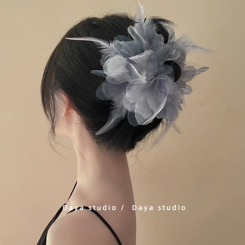 人间惊鸿！氛围感法式复古羽毛花朵抓夹高级感超仙气质盘发鲨鱼夹