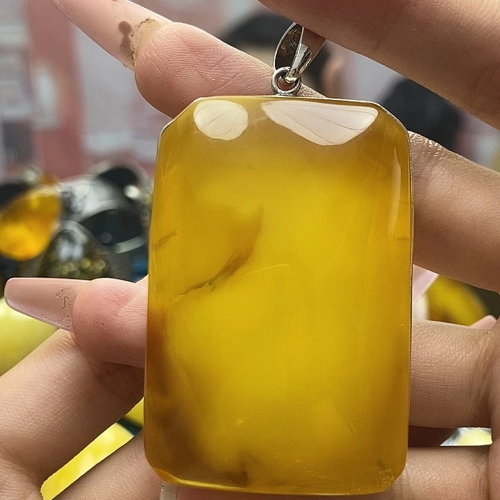 琥珀颈饰未镶嵌吊坠