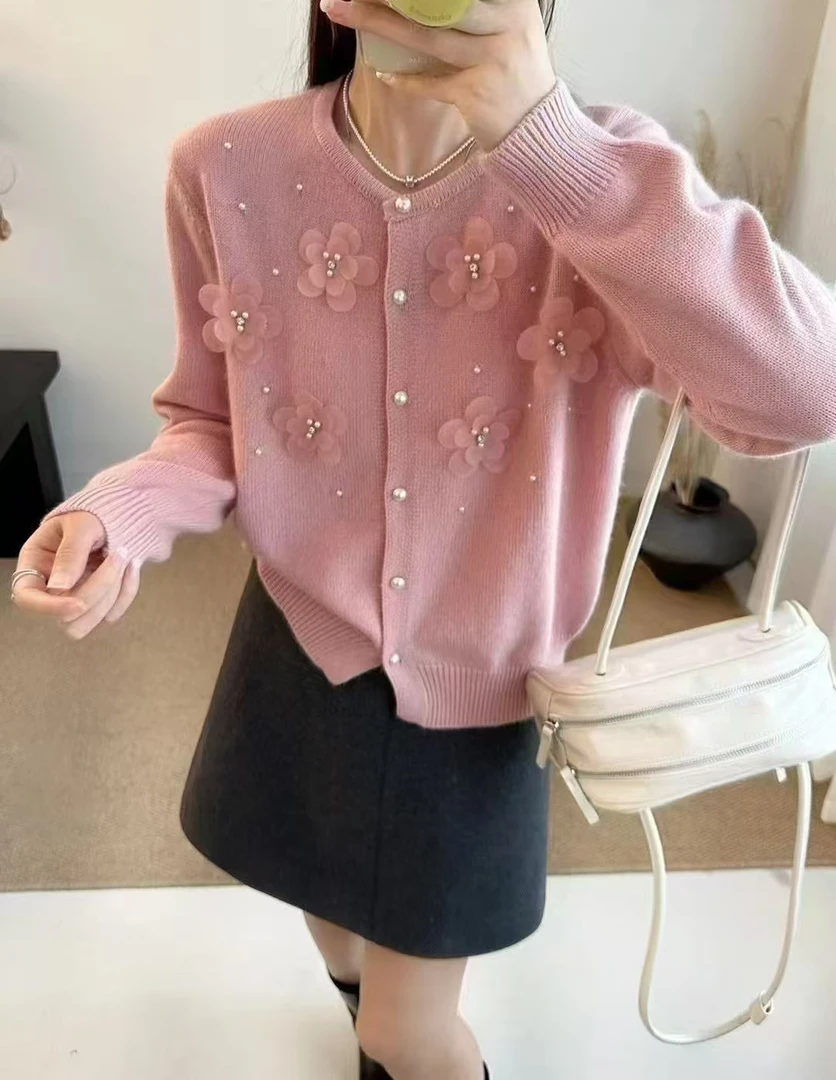 毛衫时尚百搭秋冬绣花长袖