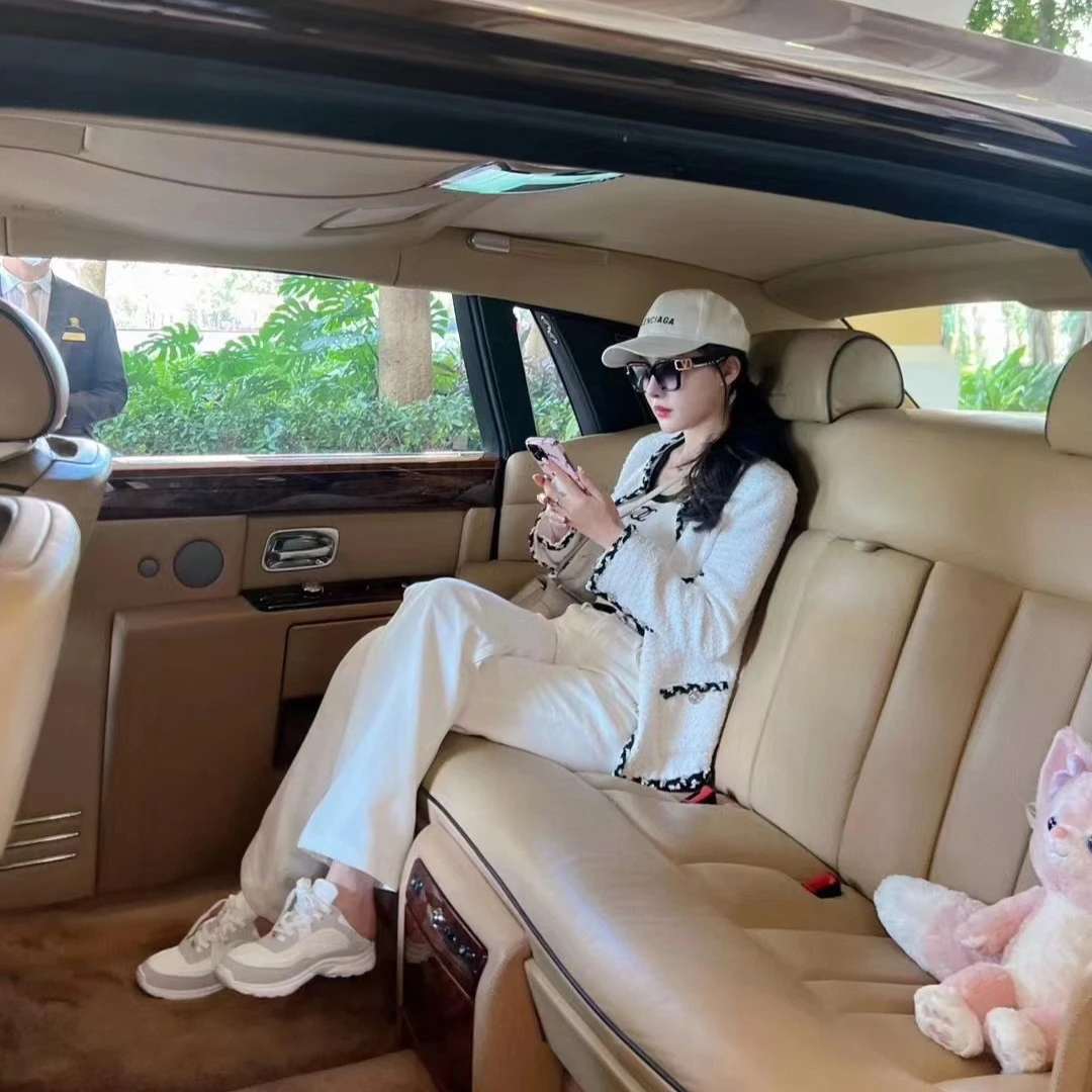 田娇baby 腰部拼接时尚气质高级感牛仔裤修身显瘦款减龄通勤百搭