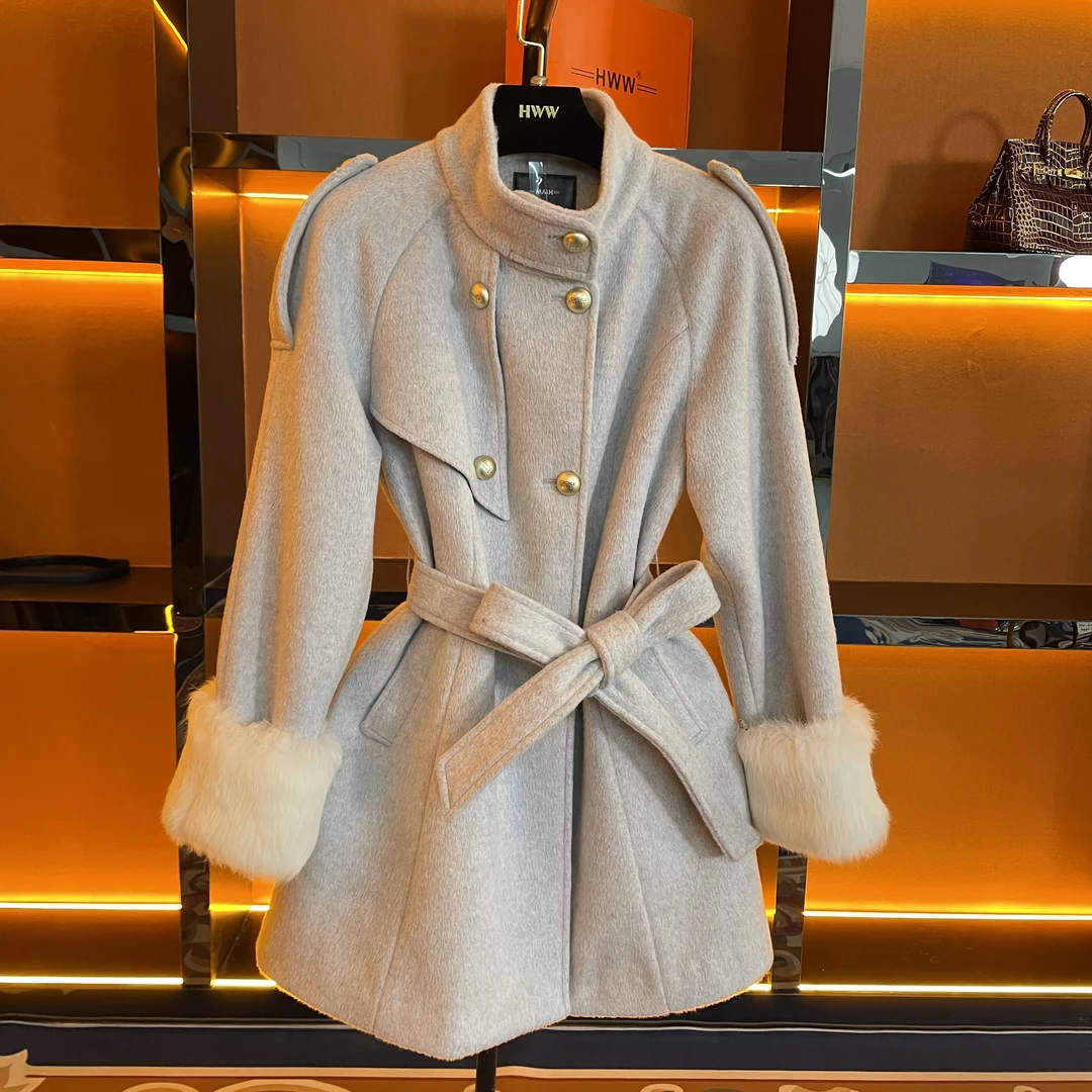 90白鹅绒含羊毛(袖子也有绒)时尚收腰气质鹅绒服DHZXH407424