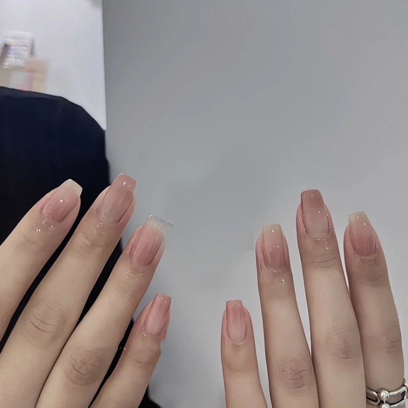 水蜜桃冰裸色纯手工光疗穿戴甲建表裸肤色指甲贴片显白小红书爆款