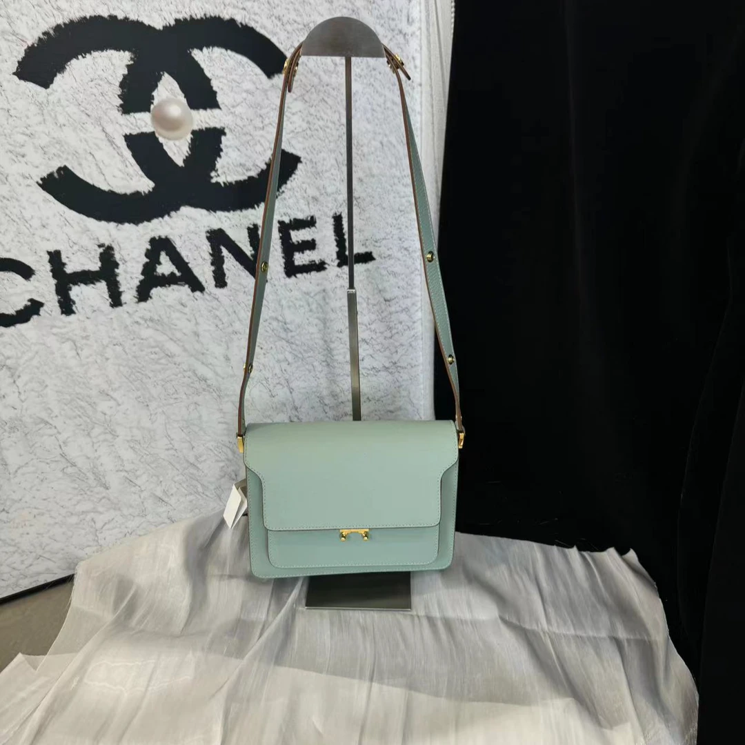 95新 MARNI 坤球奢选 玛尼中号绿色单肩包