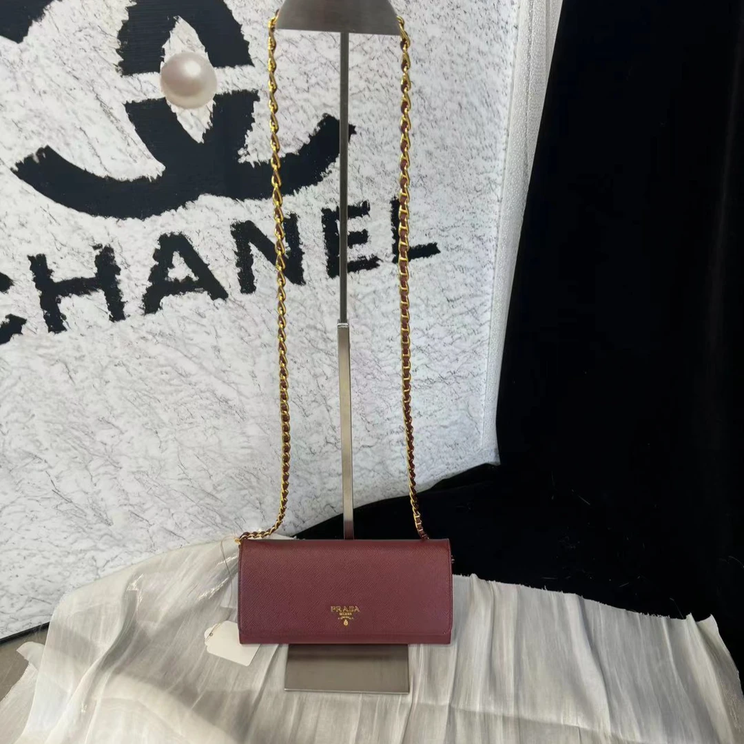 95新 Prada/普拉达 坤球奢选 普拉达斜跨包