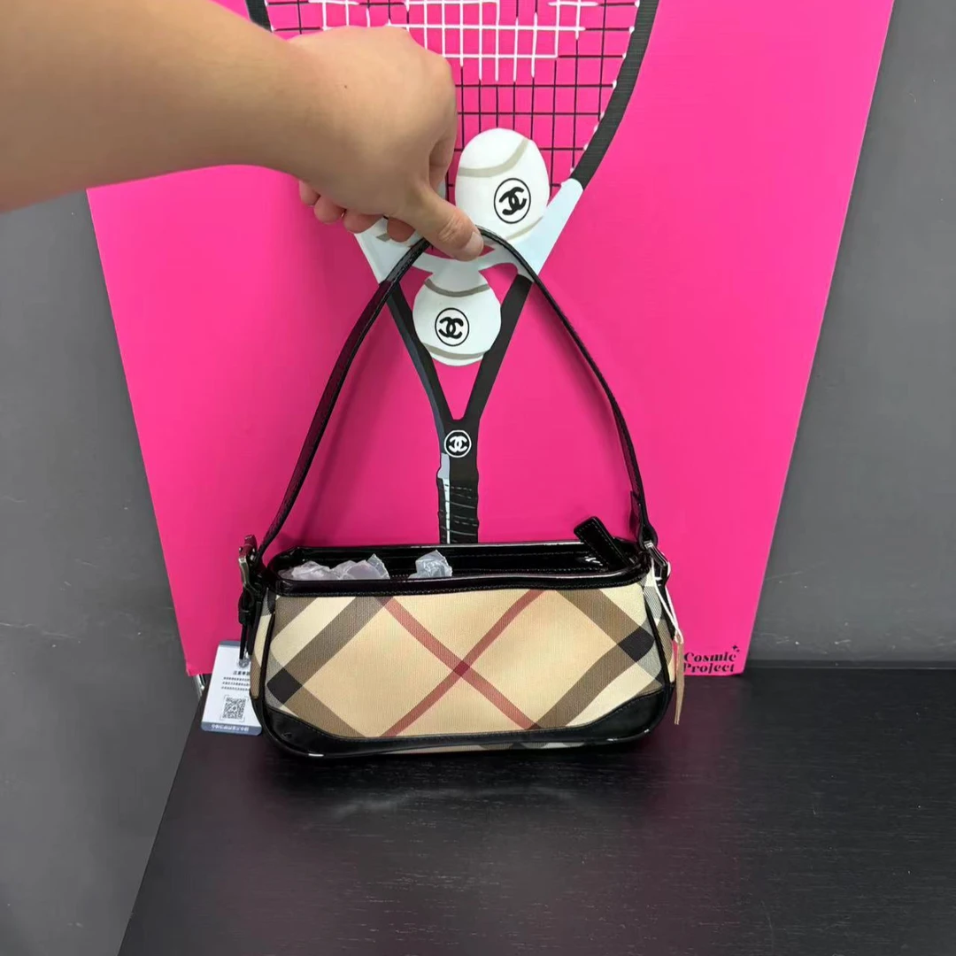 95新 BURBERRY/博柏利 坤球奢选 巴宝莉腋下包