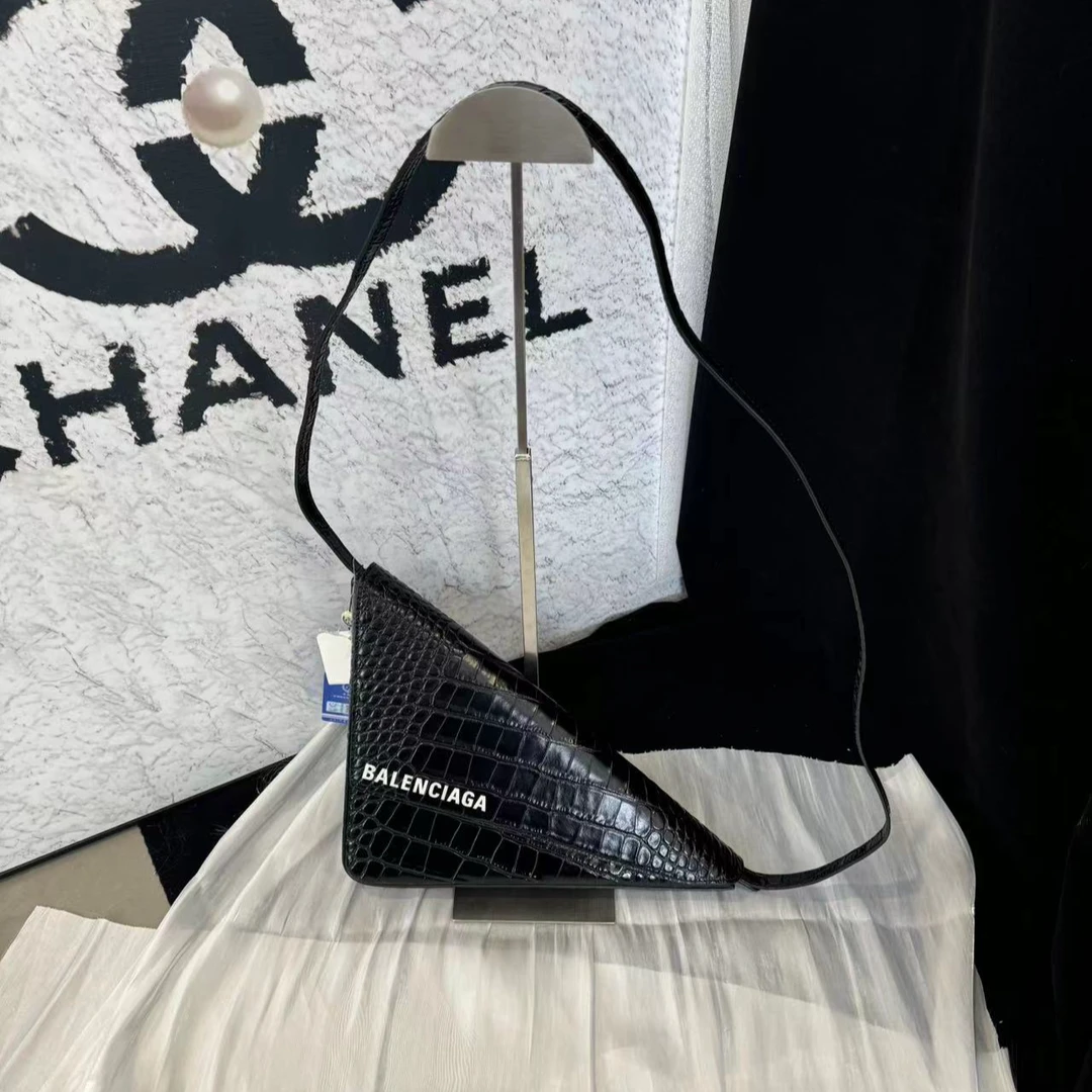 95新 Balenciaga/巴黎世家 坤球奢选 巴黎世家秀款三角包