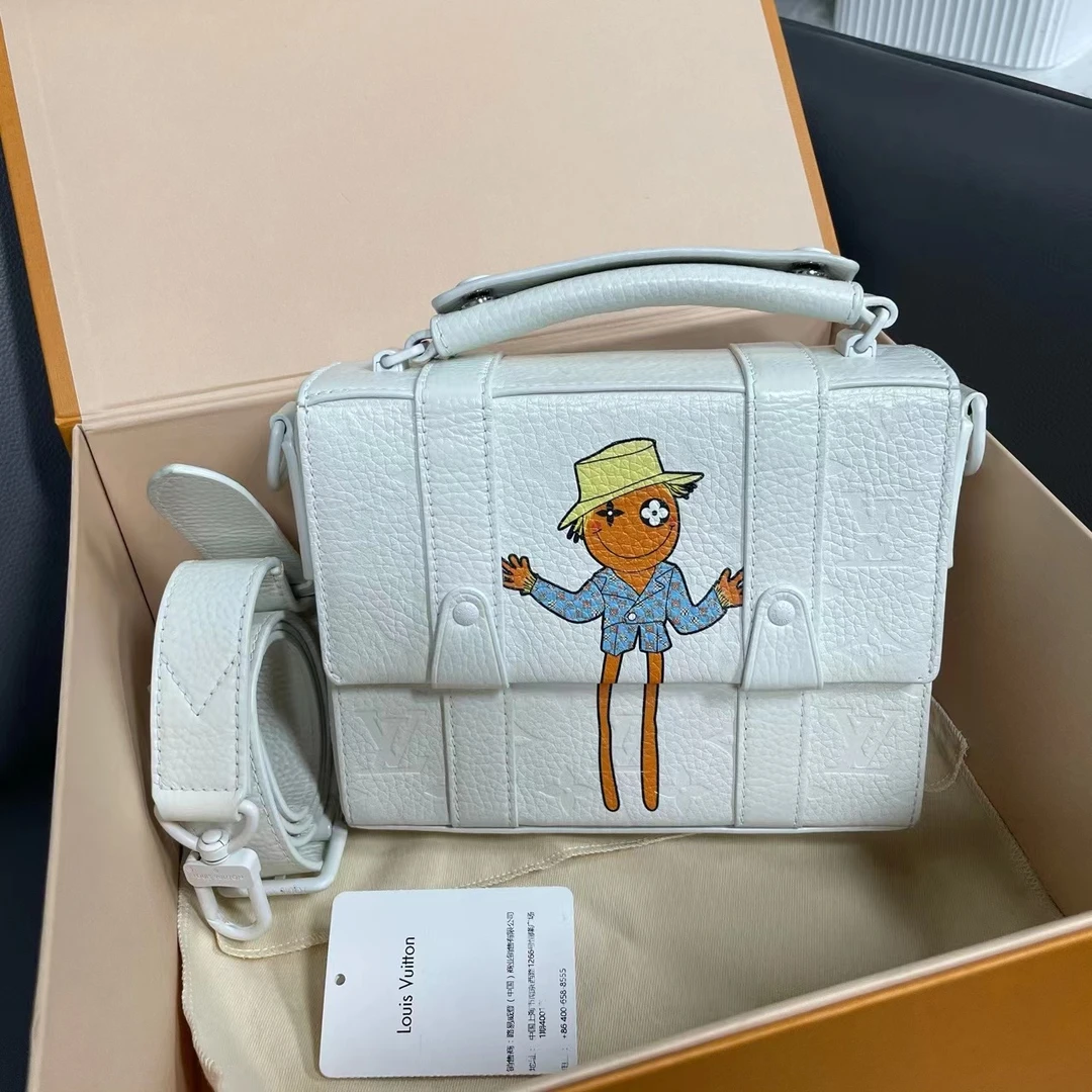 95新 LouisVuitton/路易威登 坤球奢选 lv稻草人限定斜挎包