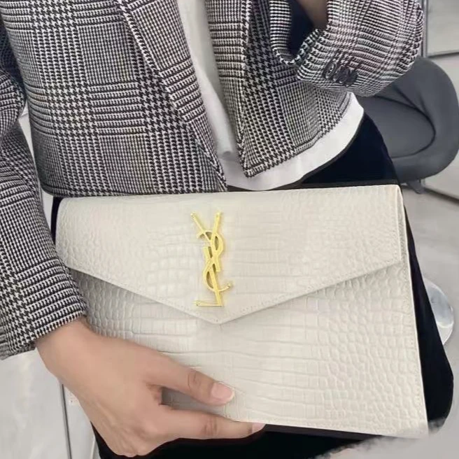 95新 YSL/圣罗兰 坤球奢选圣罗兰白金压鳄手拿包23年