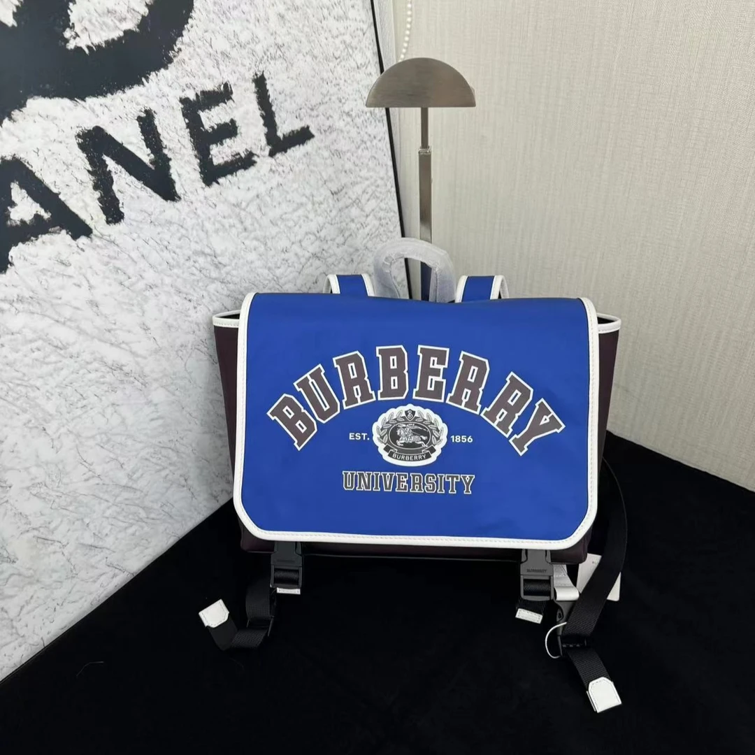 90新 BURBERRY/博柏利 坤球奢选 巴宝莉双肩包