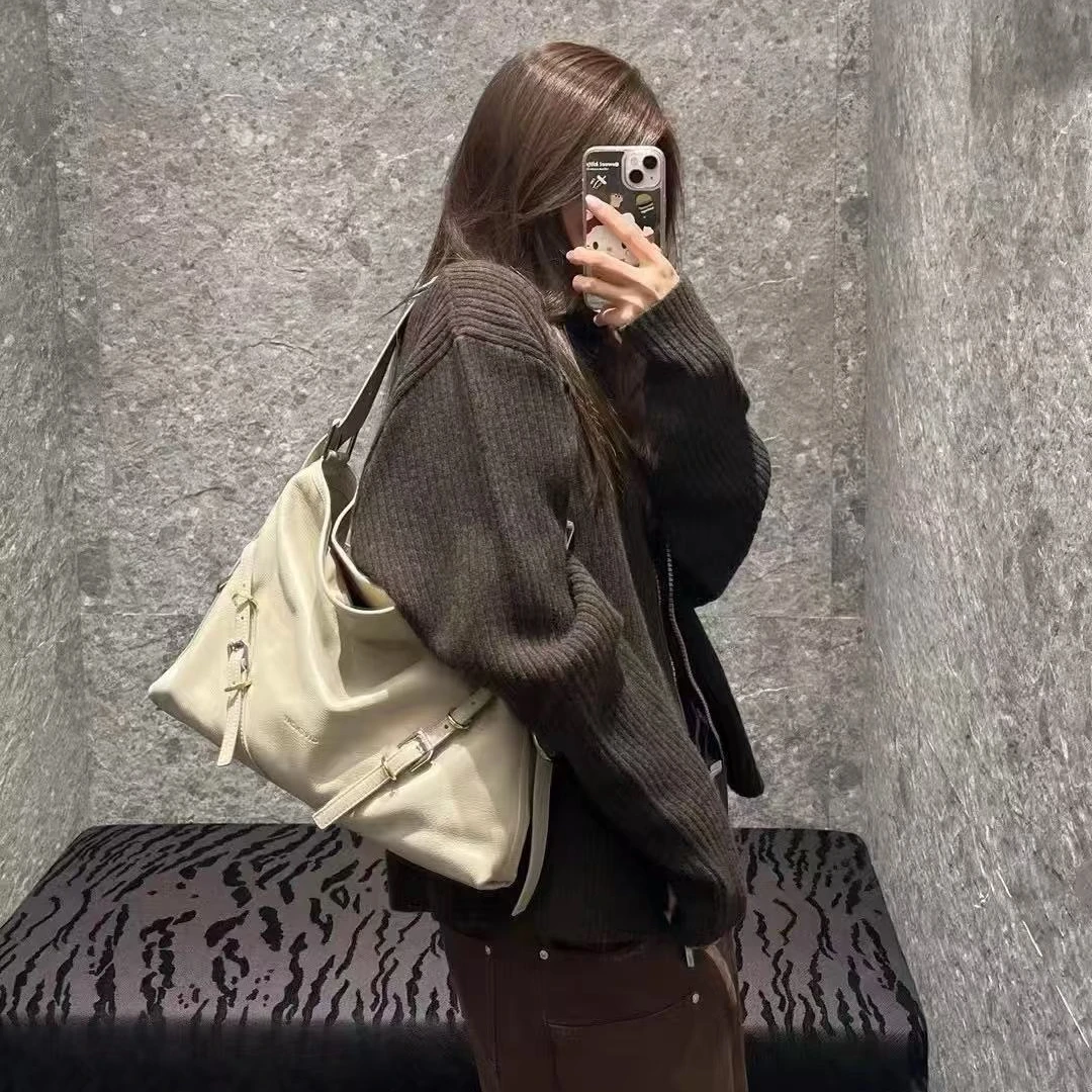 95新 Givenchy/纪梵希 坤球奢选纪梵希中号奶茶色voyou单肩包