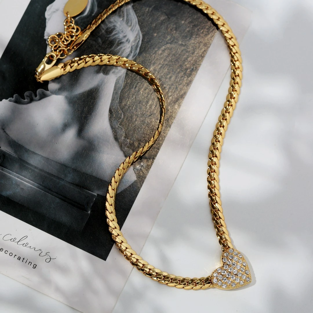 铜合金项链 锁骨链蛇骨链招桃花满钻金色复古项链个性颈链饰品