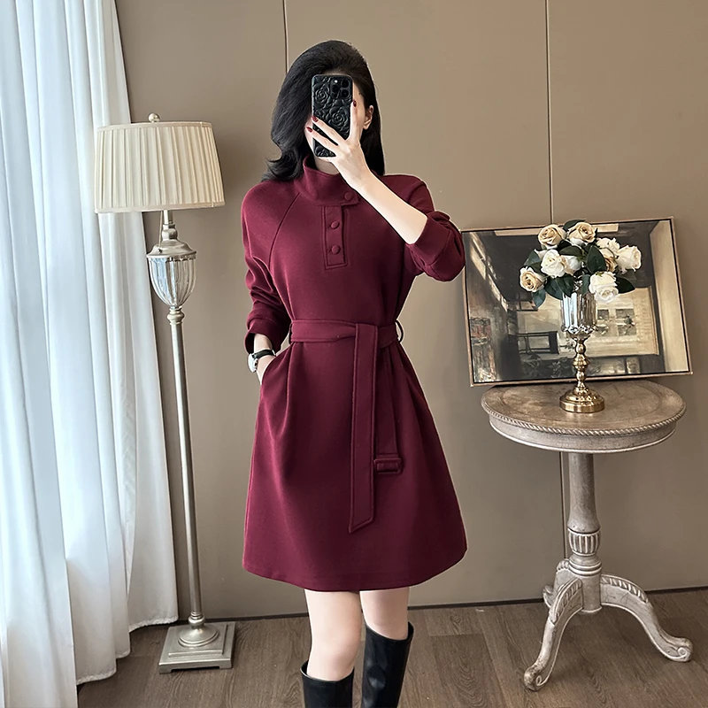 港风复古立领通勤连衣裙女冬季2025新款气质洋气收腰显瘦红色冬裙