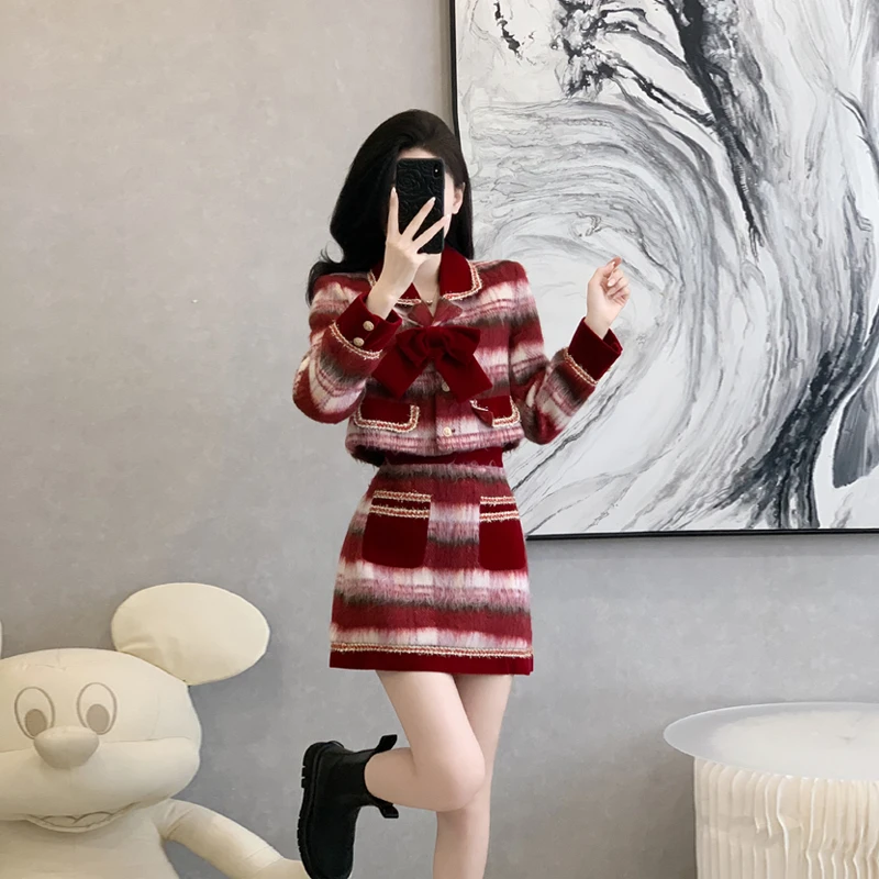 法式小香风格子毛呢外套套装女秋冬季高级感新年战袍半身裙两件套