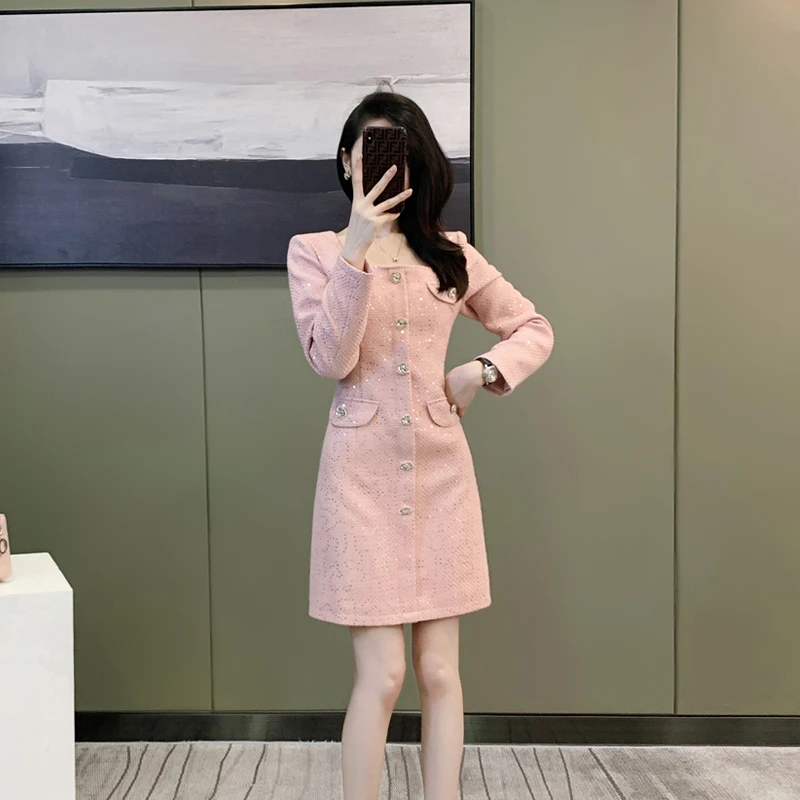 小香风名媛气质方领粗花呢连衣裙女秋冬新款高级感亮片毛呢裙粉色