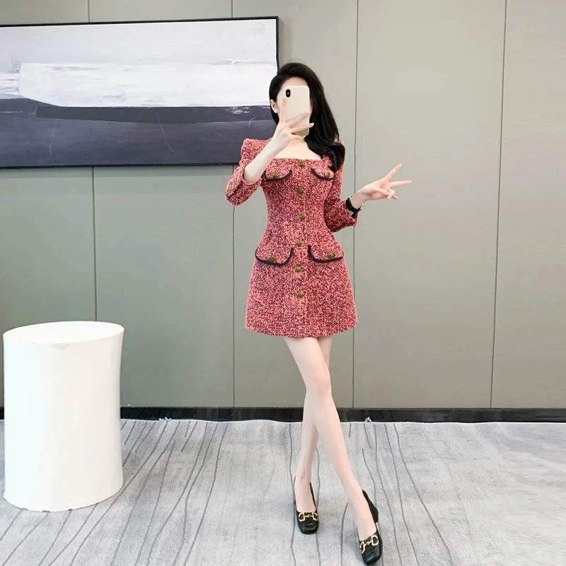 富家千金修身气质方领连衣裙女秋季法式高级感设计时尚洋气复古