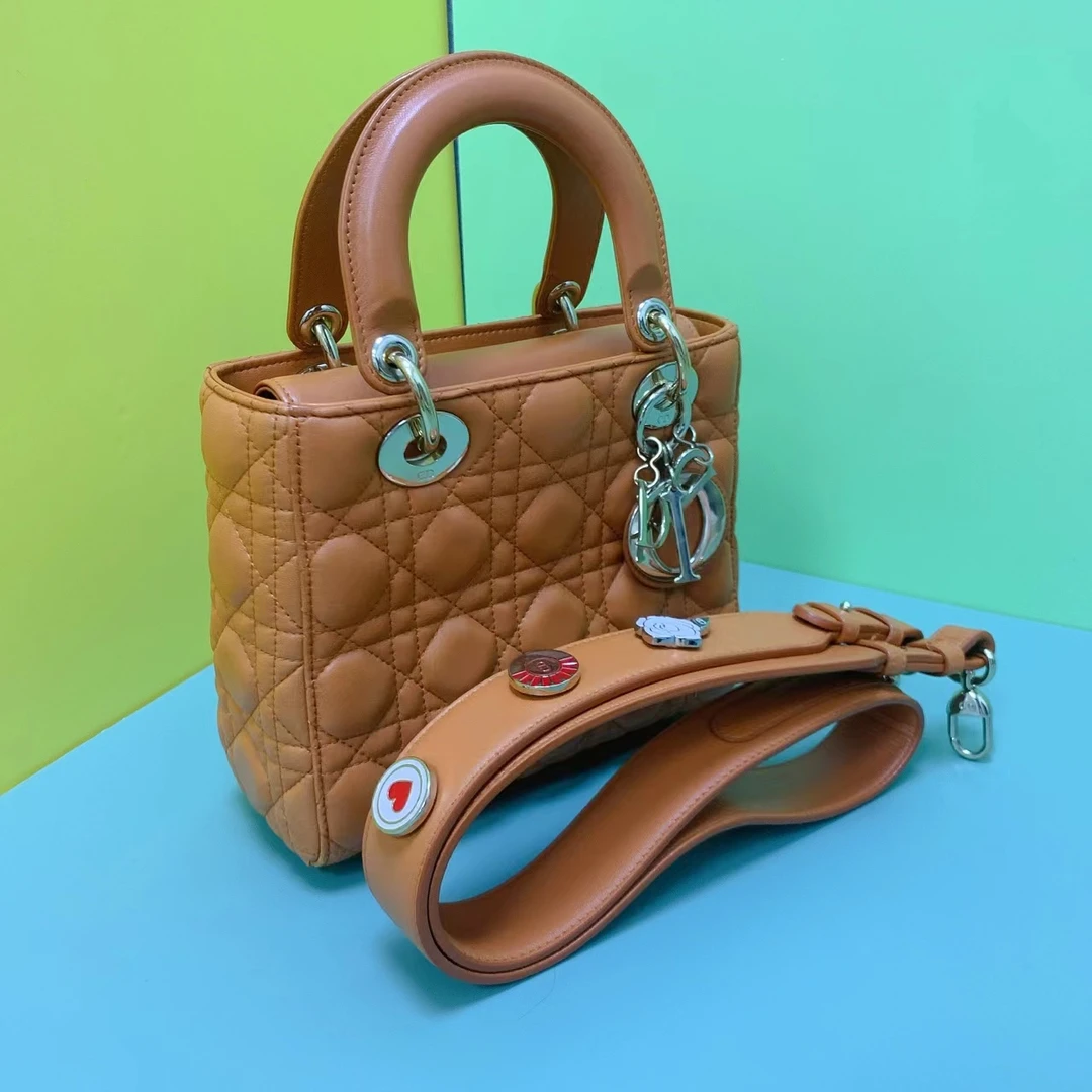 95新 DIOR/迪奥 戴妃四格徽章款肩带/BG23001355