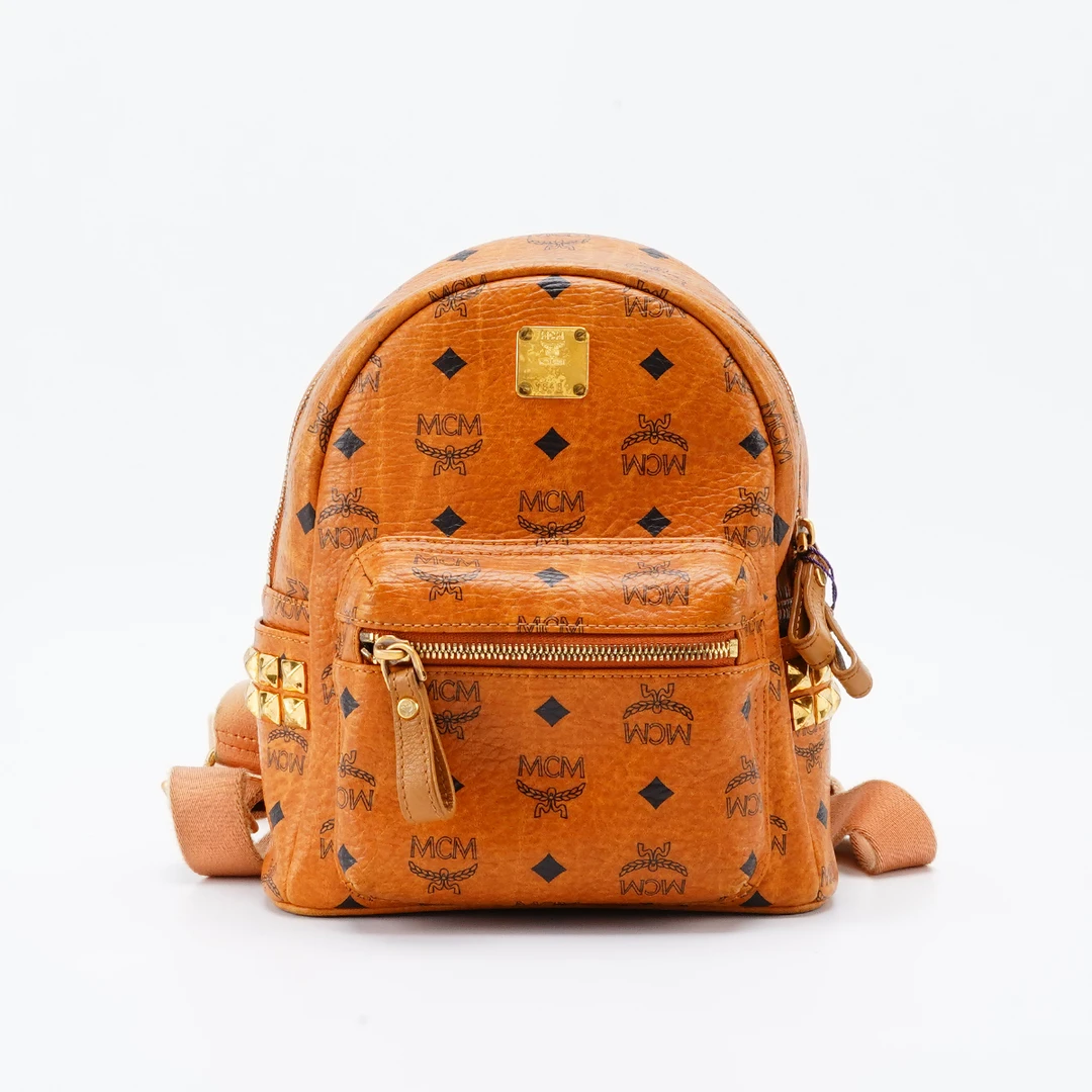 95新 MCM 【桔夕娜娜】双肩包小号经典时尚干邑色/BG22012139