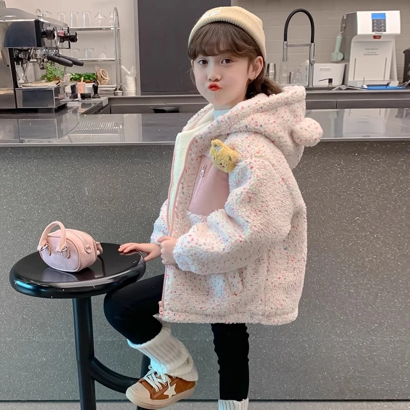 女童秋冬装外套2024新款儿童洋气女孩冬季加绒加厚彩点小熊毛毛衣