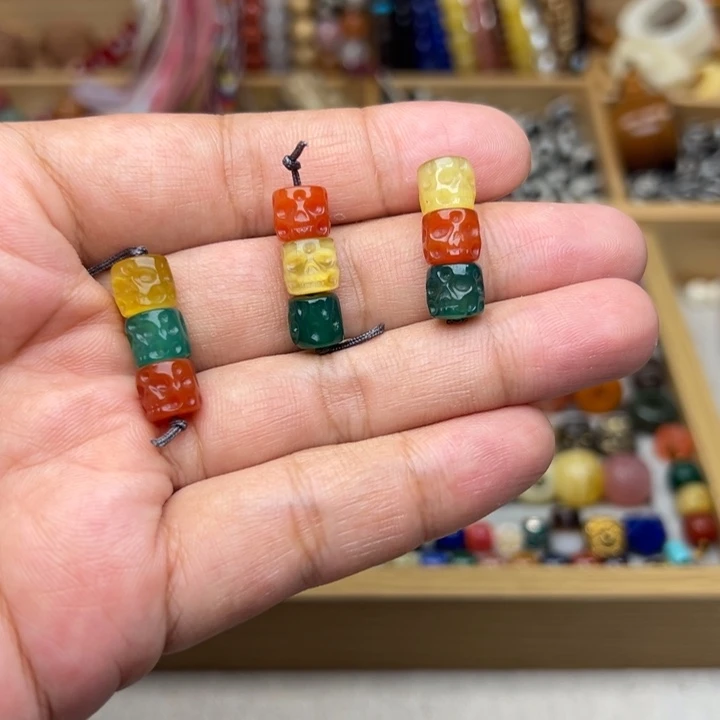 玛瑙/玉髓8mm红绿灯直切恶灵未镶嵌多样性发其中一组