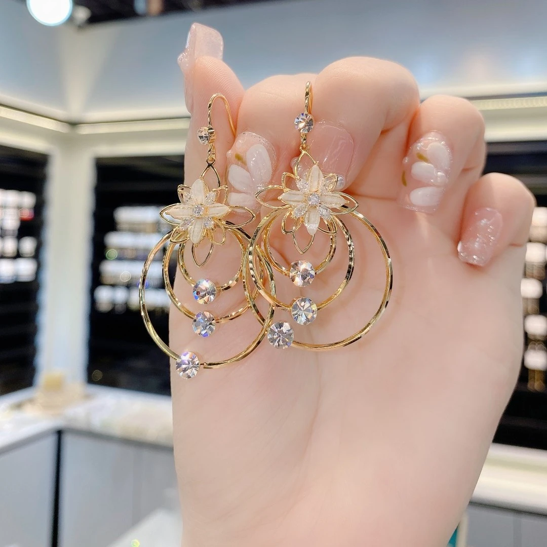 合金耳饰 雪莲花金色圆圈坠时尚大气高级百搭锆石耳环轻奢大耳圈