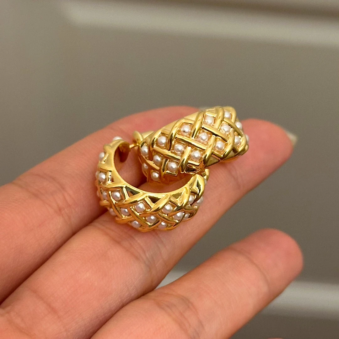 铜合金仿珍珠耳饰 E0040小香风轻奢复古欧美法式简约个性素款时尚