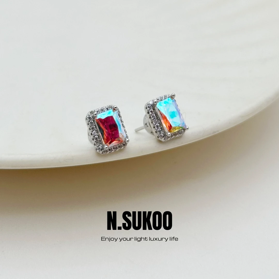 铜合金合成锆石耳饰 E0120 时尚气质简约方糖玫瑰的故事同款耳钉