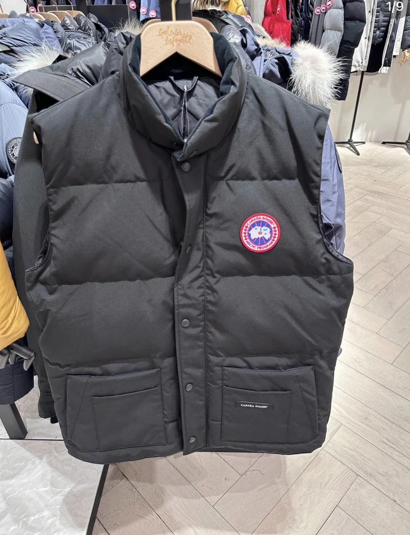 【99新】Canada Goose 加拿大鹅 纯黑 运动马甲/ L码/ 公价8859