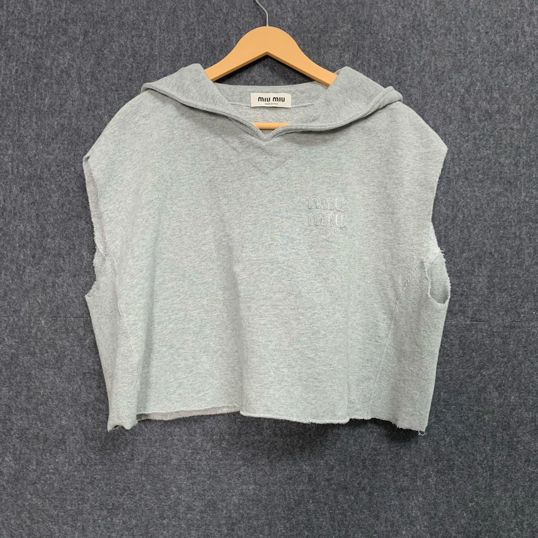 【99新】缪缪/Miu Miu 灰色半袖连帽卫衣/ M码 /专柜价7950