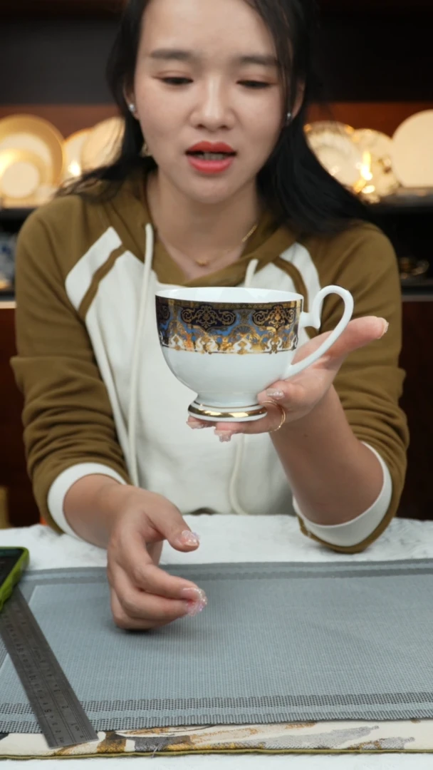 【闪购商品】瓷摆件杯子 福利暇