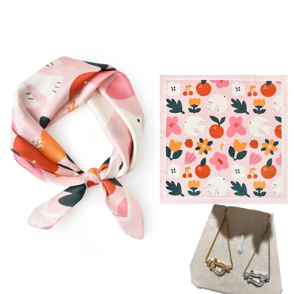 爆款小方时尚仿真丝丝巾潮流百搭，马蹄系列