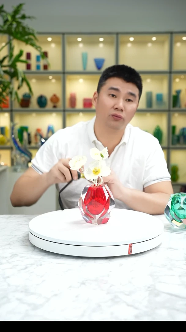 【闪购商品】琉璃手工艺品红色切面香薰瓶