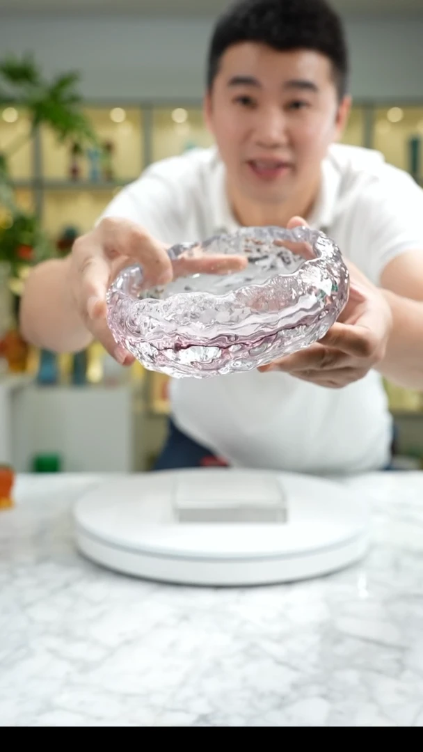 【闪购商品】琉璃手工艺品浅粉水波纹烟灰缸