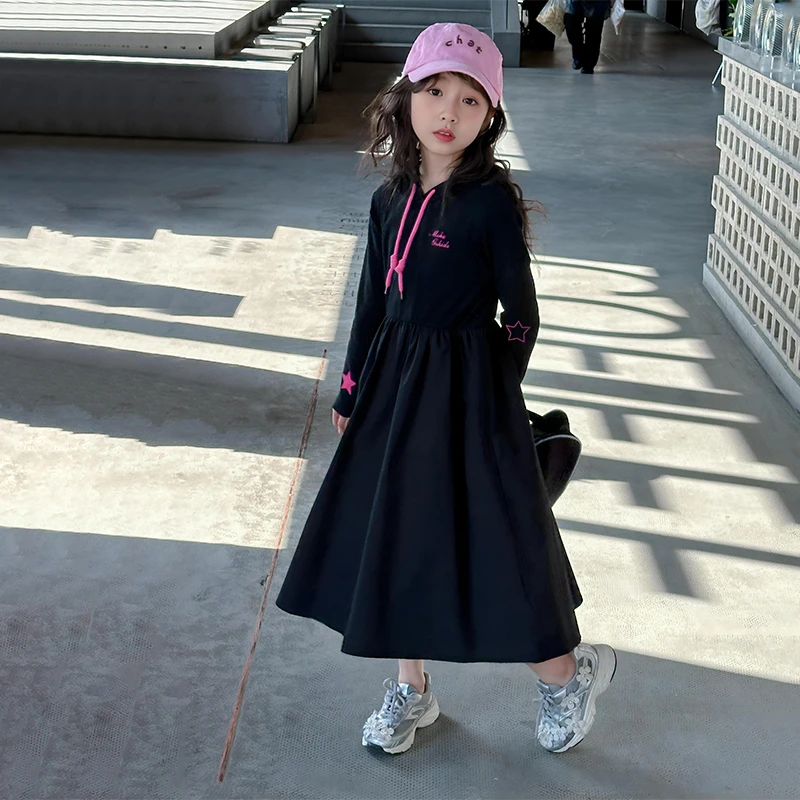 女童连衣裙秋季2024新款洋气女大童黑色连帽长裙MK25129
